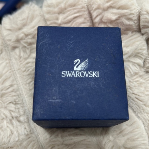 Swarovski Dome Cocktail Ring - Picture 4 of 9